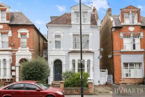 48, Park Avenue, Wood Green, London N22 7EX