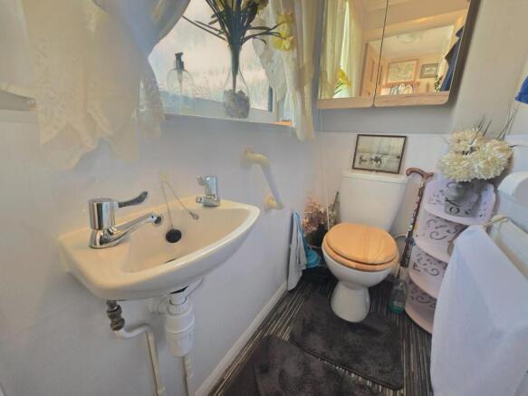 3 bed Detached Bungalow for sale Image 6