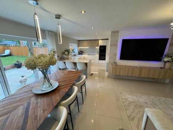 OPEN PLAN GROUND FLOOR