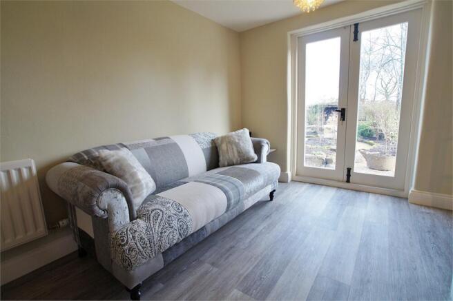 Sitting room to master 