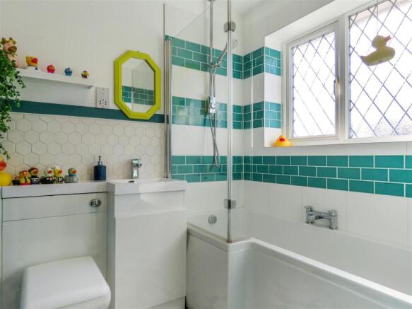 Bathroom.JPG