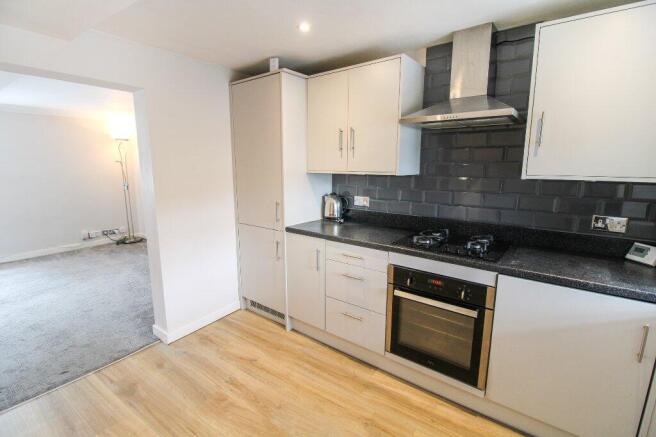 2 bed Apartment for sale Image 8