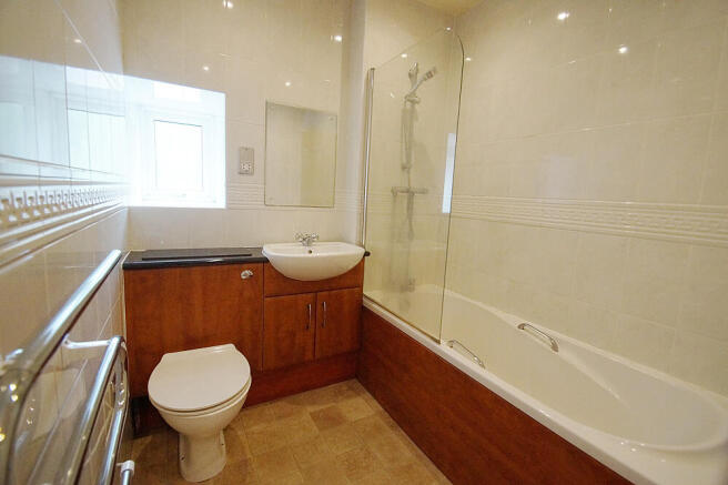 2 bed Duplex to rent Image 10
