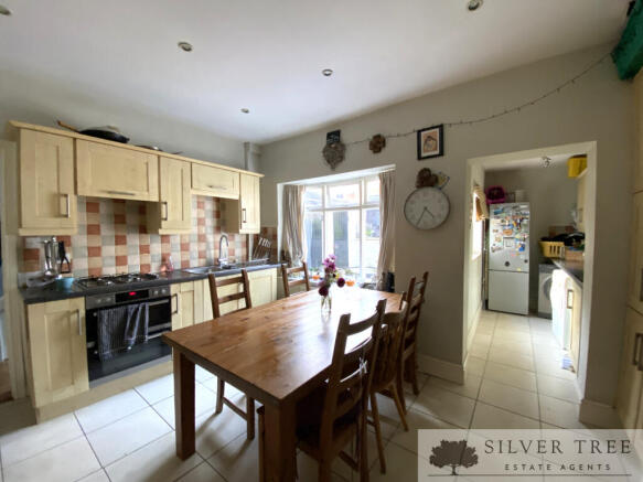 4 bed End of Terrace for sale Image 6
