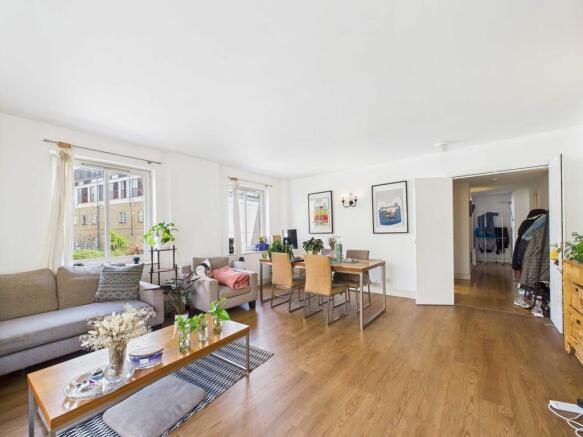 CAM03741G0-PR0090...