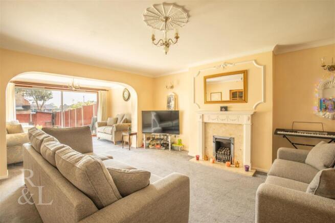 21 Coton Road (9).jpg