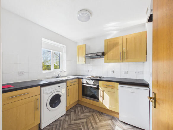 CAM02536G0-PR0086-STILL003