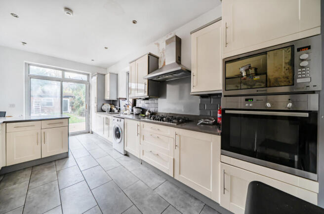 1373163-13-6909f9...