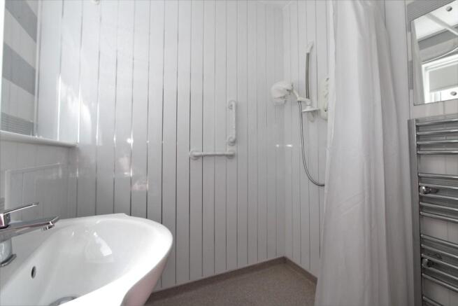 Shower Room 2.jpg