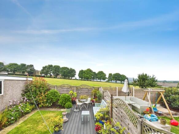 3 bed Semi-Detached for sale Image 8