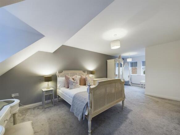 bed 1 3.jpg