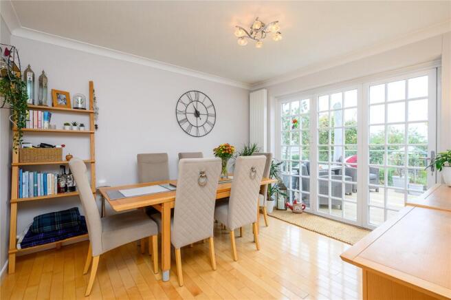 4 bed Detached for sale Image 6