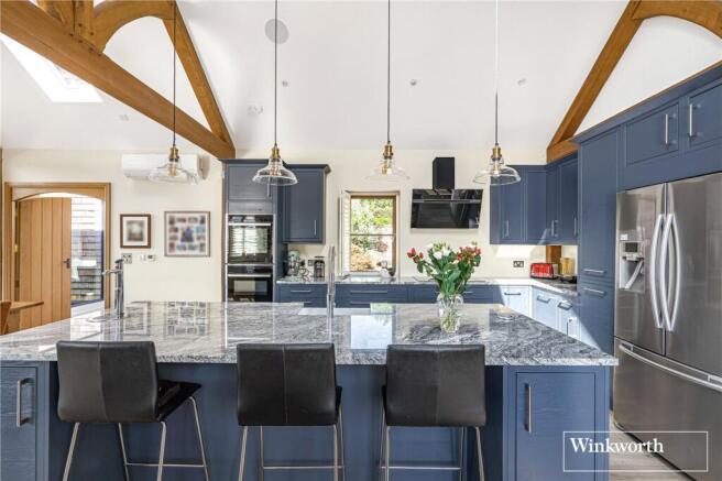 St. Anns Hill Road, Chertsey, Surrey, KT16 photo 4
