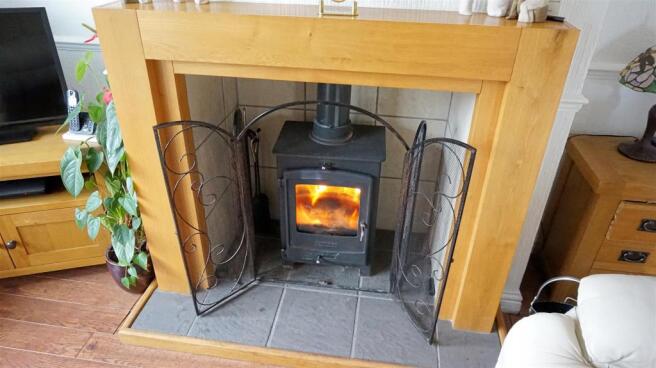 BAY FRONTED LOUNGE