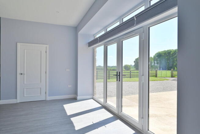 2 bed Barn Conversion to rent Image 7