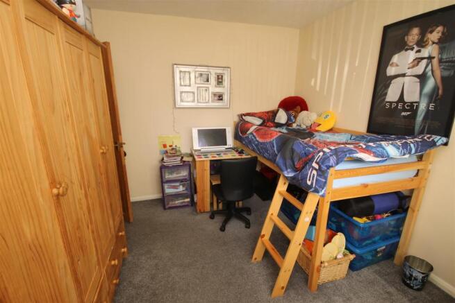 BED 2 (2).JPG