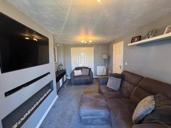 3 bed Town House for sale Image 11