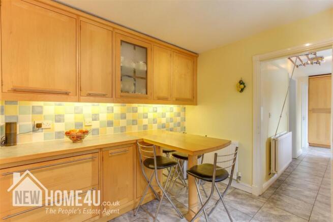 KITCHEN: