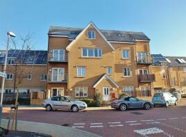 12, 99 Centurion House, Varcoe Gardens, Hayes UB3 2FJ