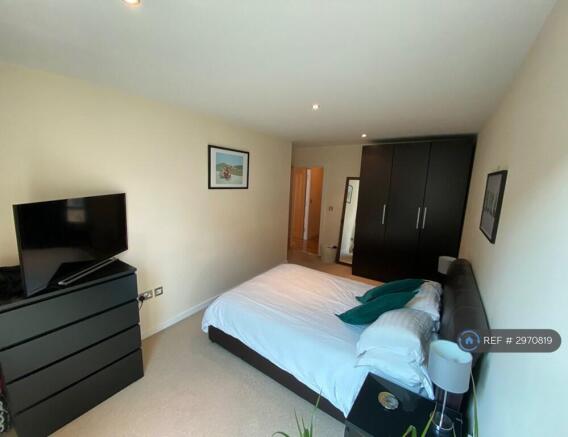1 bed Flat to rent Image 4