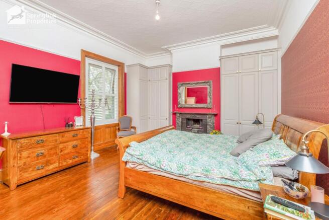 3 bed Terraced for sale Image 9
