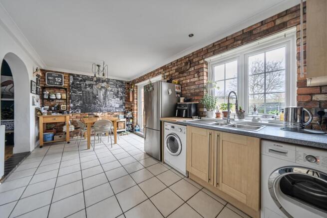Mayors Walk - kitchen 2