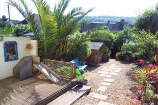Rear Garden & View