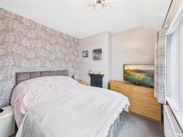 2 bed Semi-Detached for sale Image 6