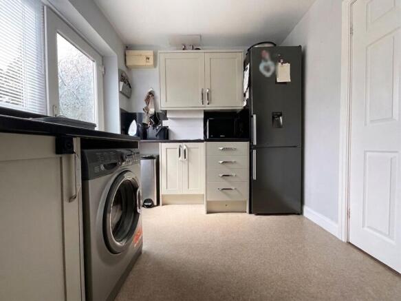 2 bed Semi-Detached for sale Image 7