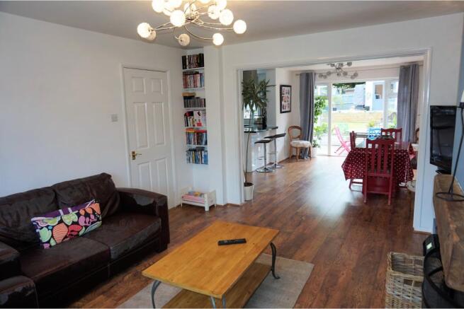 Lounge/Dining Room