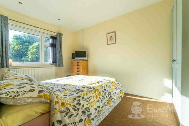 Bedroom 1 (Double)