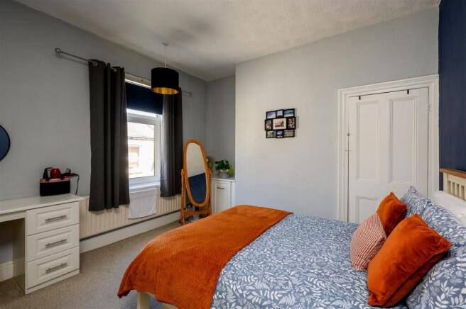 3 bed Terraced for sale Image 6