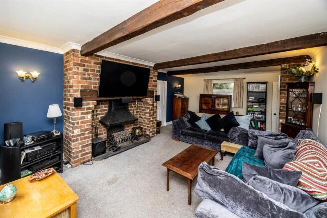 4 bed Detached for sale Image 9
