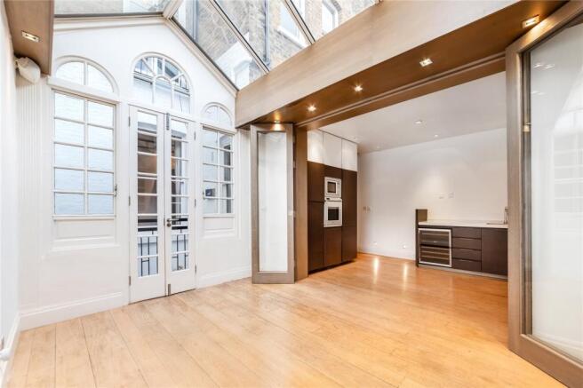 Kitchen/ Dining Room