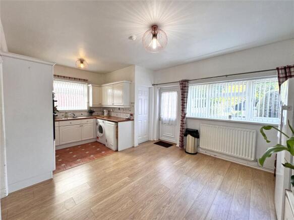 Hill Street, Essington, Wolverhampton, WV11 photo 4