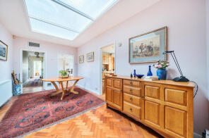 39, Spring Crescent, Southampton SO17 2FZ
