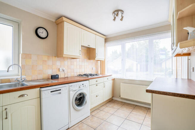 2 bed Bungalow for sale Image 6