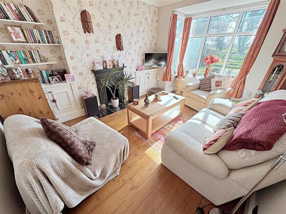 Waltham Road, Barnoldby-Le-Beck, Grimsby, N.E. Lincs, DN37 0DS photo 4
