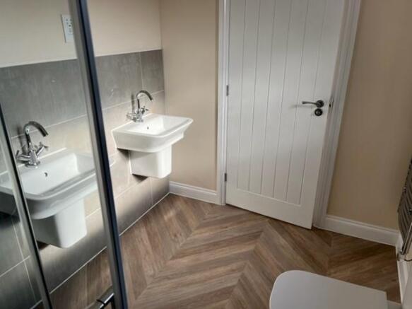 Ensuite.jpg