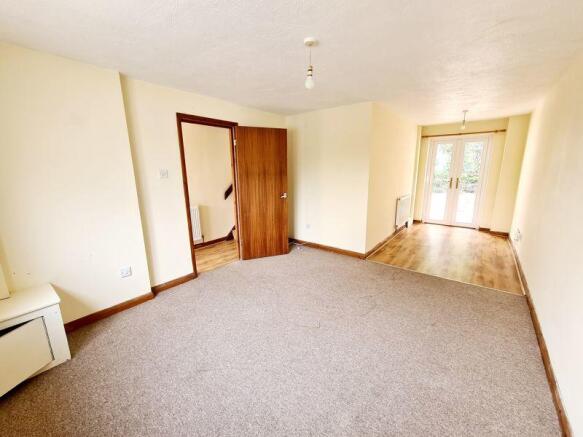 Living Room / ...