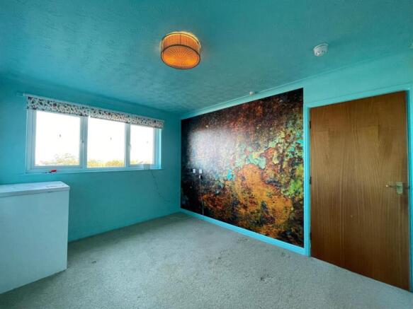 2 bed Apartment for sale Image 4