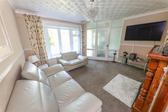 3 bed Semi-Detached for sale Image 7