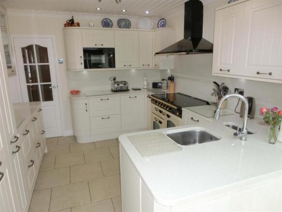 Wythwood Road 10 Kitchen.jpg