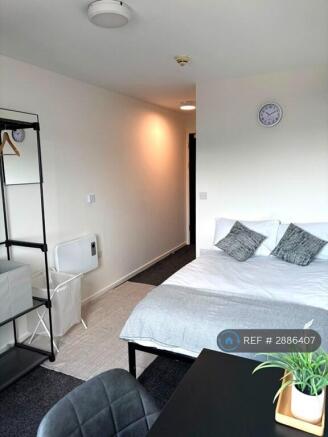 1 bed Flat Share to rent Image 5