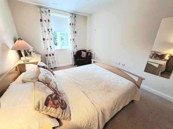 1 bed Apartment for sale Image 11