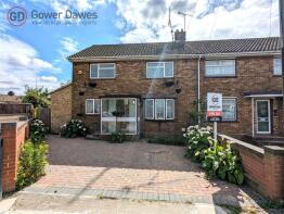55, Newton Road, Tilbury RM18 8YB