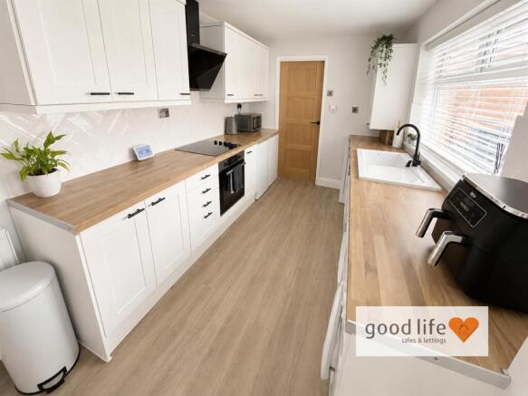 20260601_201342168_iOS10 silksworth terrace.jpg