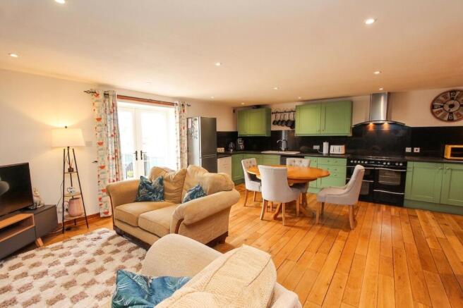 'Dining' Kitchen/Family Room