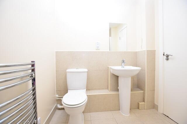 2 bed Apartment to rent Image 9