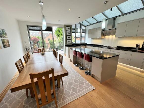 kitchen...jpg